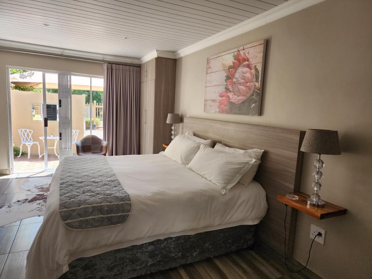 Schnehage Self Catering Apartment Bloemfontein Exterior photo
