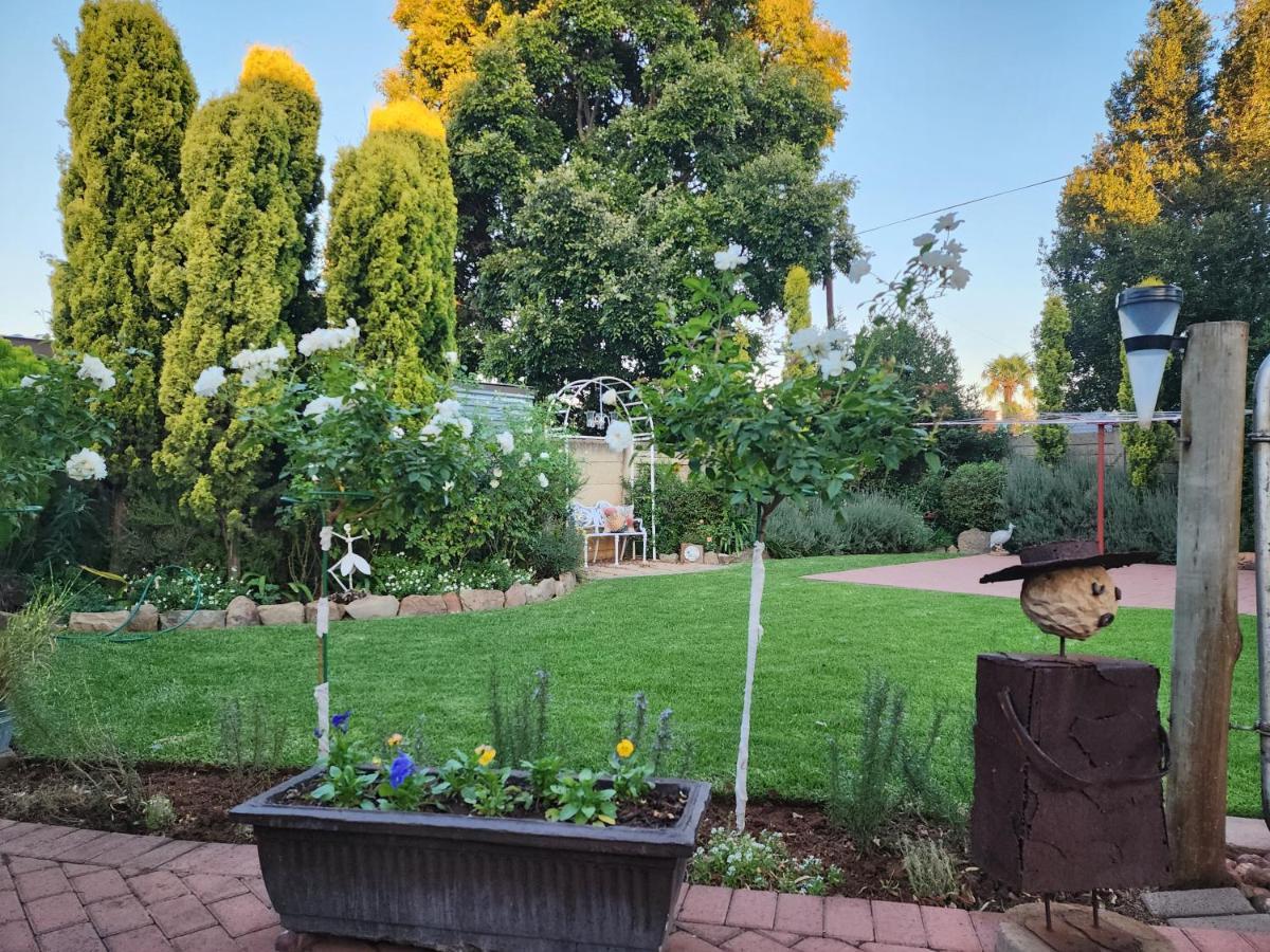 Schnehage Self Catering Apartment Bloemfontein Exterior photo